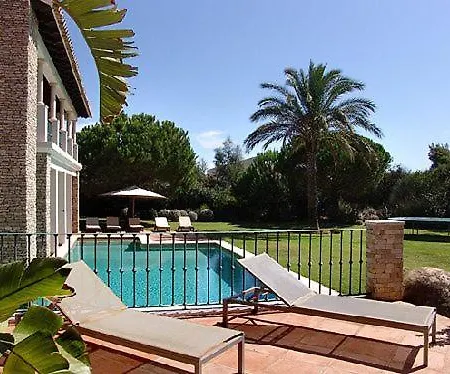Sleeps 10 Pool Air Con Wifi Villa