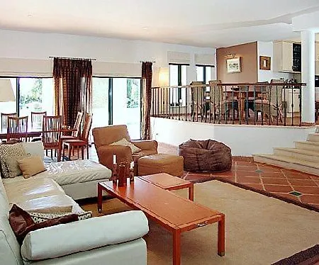 Sleeps 10 Pool Air Con Wifi *