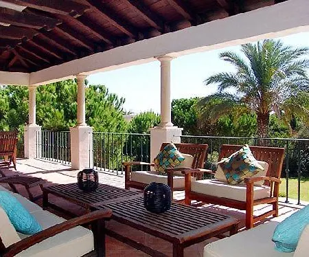 Sleeps 10 Pool Air Con Wifi 别墅